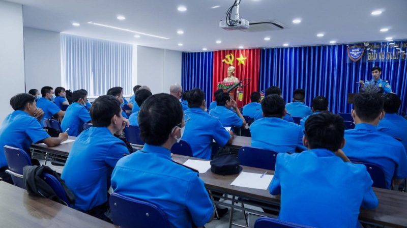 Buổi đào tạo tại Công ty bảo vệ Ngày & Đêm