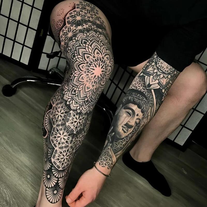 Rowena Tattoo Club 