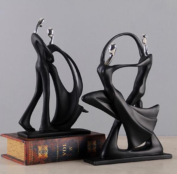 Tượng decor cũng là món quà rất phù hợp khi đi tân gia